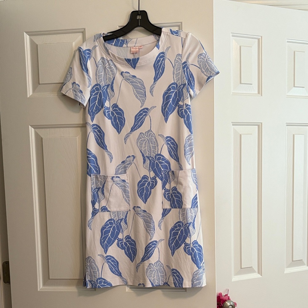 Blue Leaf Print Short Sleeve Mini Dress — Women's Casual